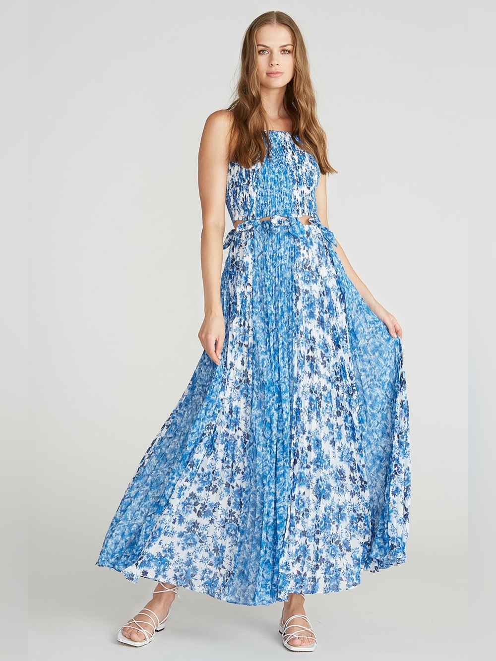 AMUR Blue & White Floral Peekaboo Dress size 8